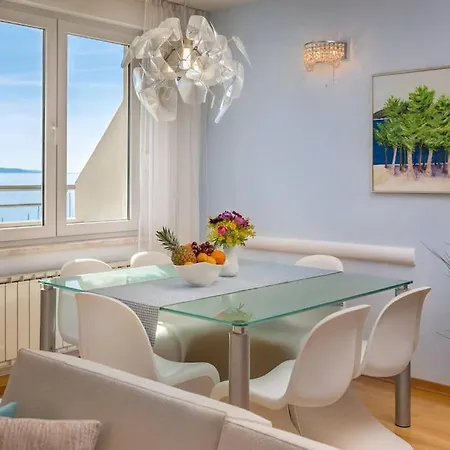 Brilliant Blue Luxury Split