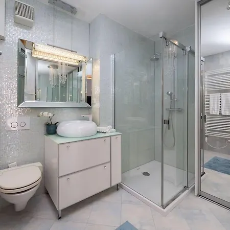 Brilliant Blue Luxury *